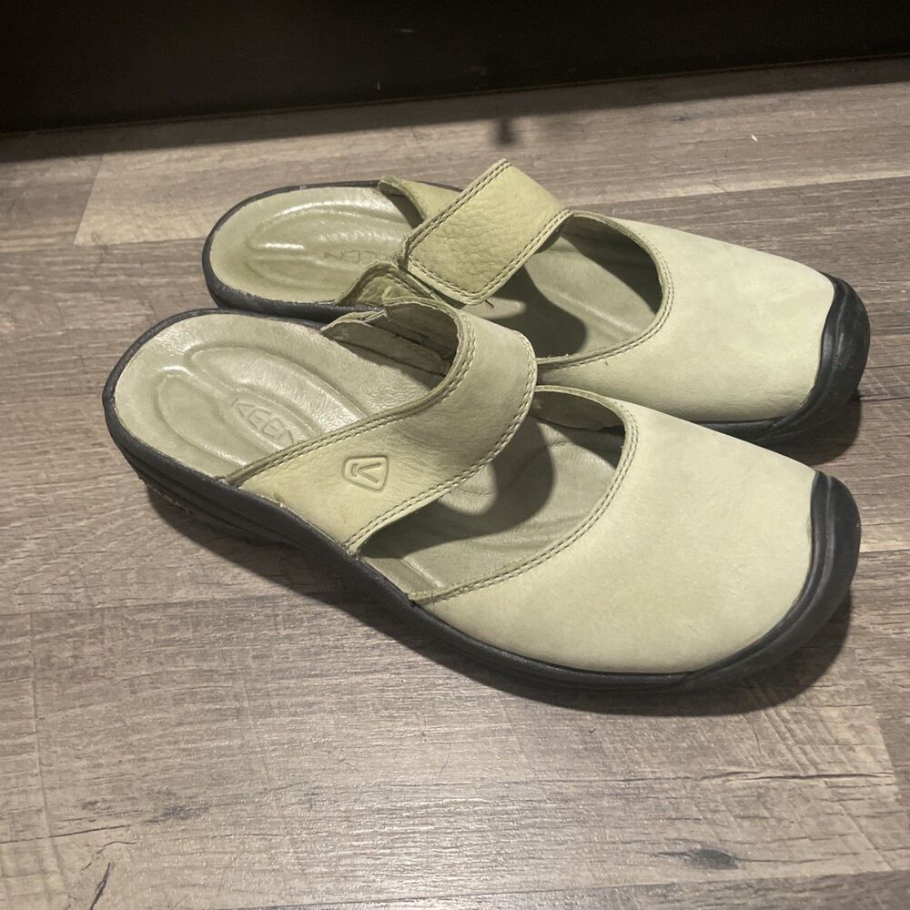 Keen Women's Sage Green Suede Leather Mary Jane Shoes Clogs Slip On Size 9
